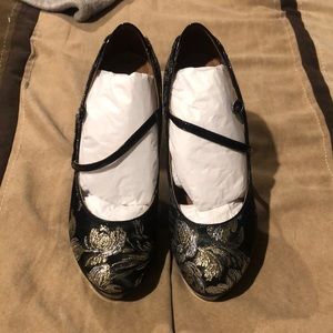 Stunning KG silver and gold sparkle pumps with strap - size 8.